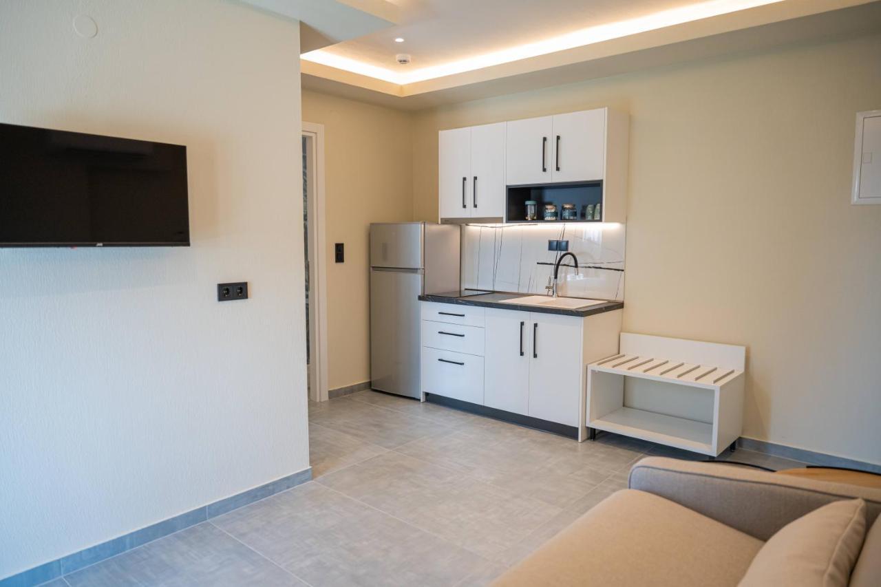 Fay Suites Flogita Exteriör bild